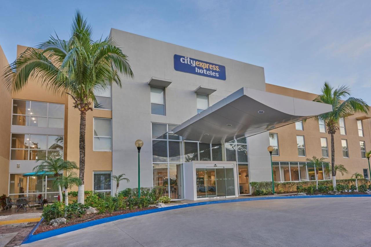 City Express By Marriott Playa Del Carmen Bagian luar foto