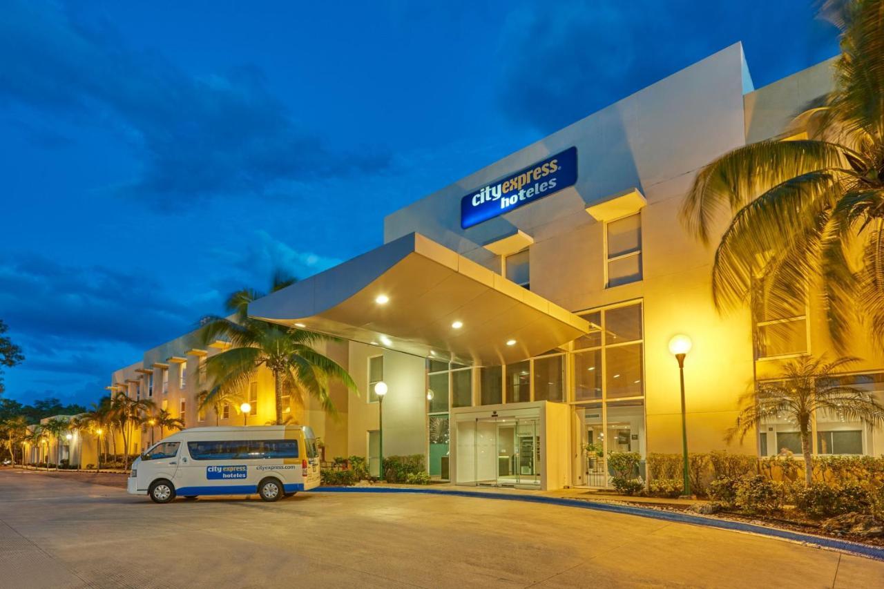 City Express By Marriott Playa Del Carmen Bagian luar foto
