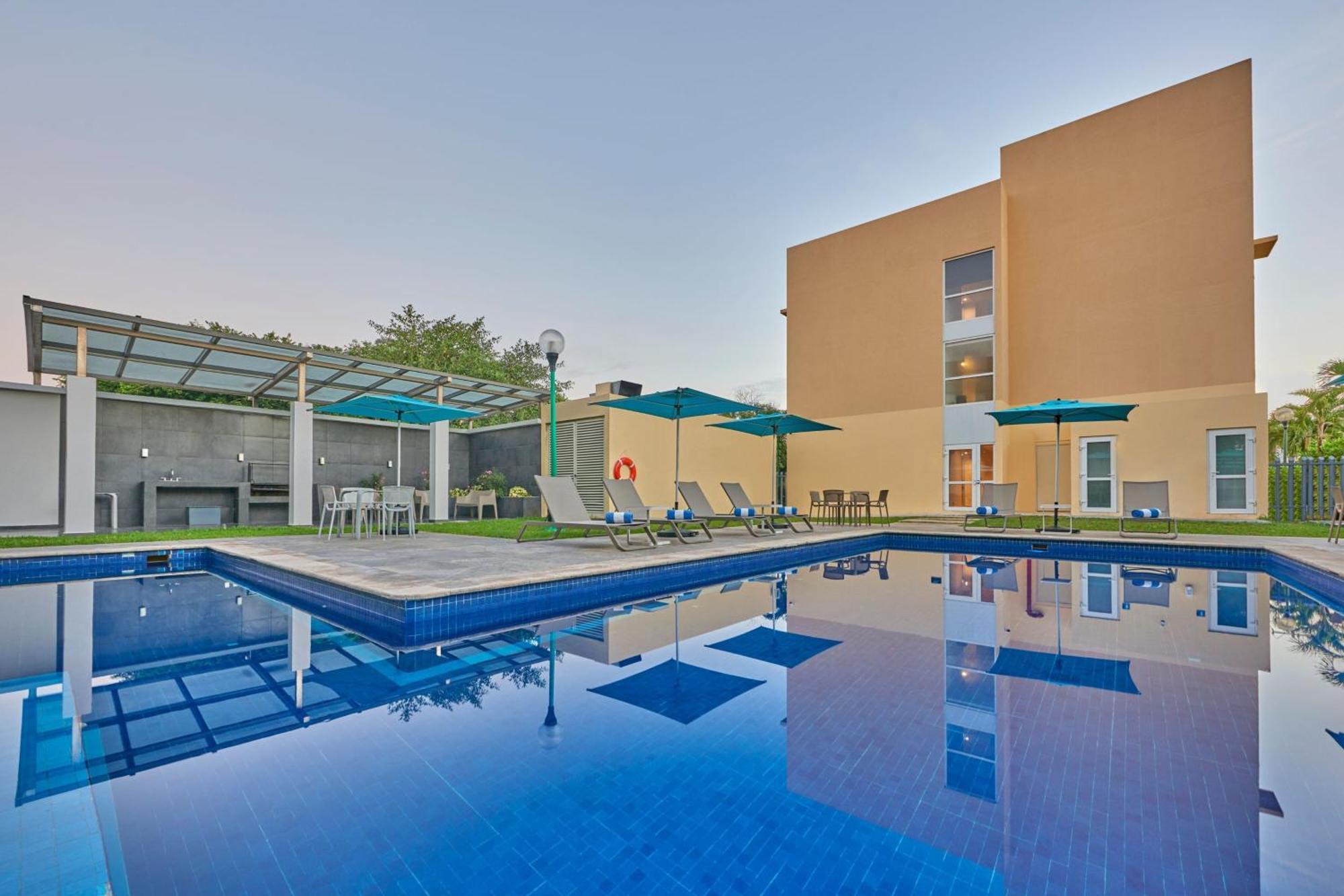 City Express By Marriott Playa Del Carmen Bagian luar foto