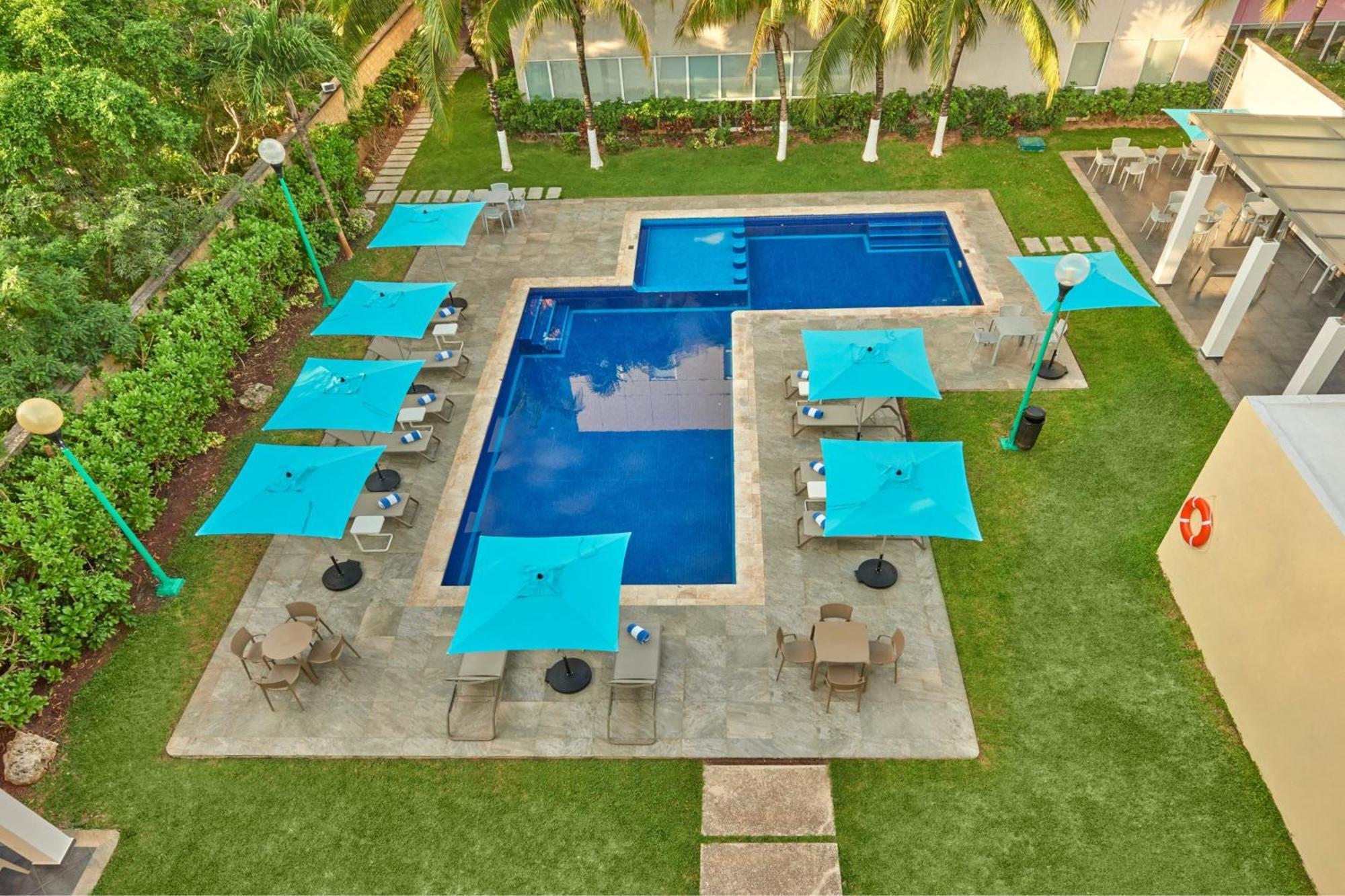 City Express By Marriott Playa Del Carmen Bagian luar foto