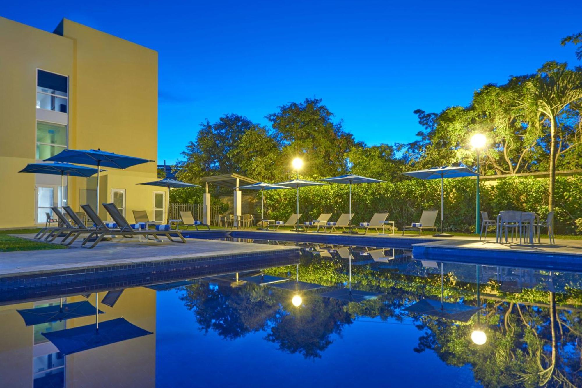 City Express By Marriott Playa Del Carmen Bagian luar foto