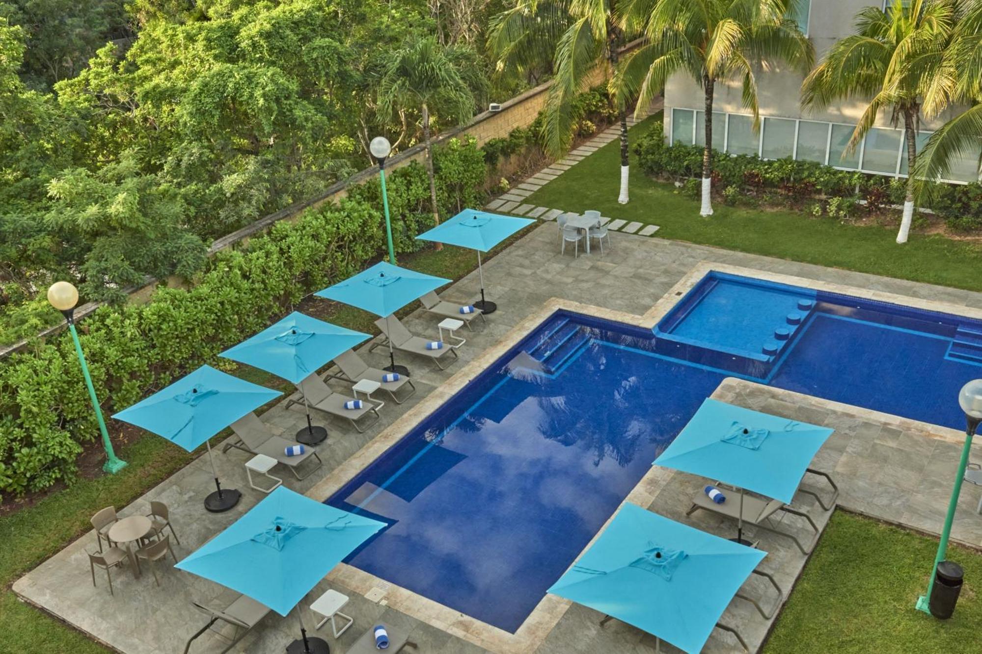 City Express By Marriott Playa Del Carmen Bagian luar foto