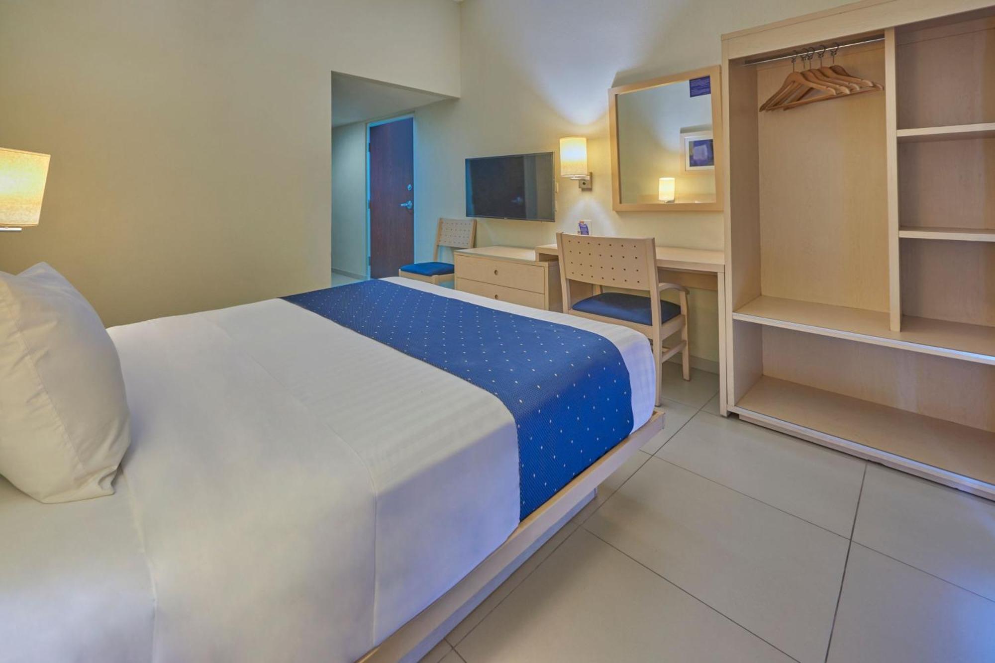 City Express By Marriott Playa Del Carmen Bagian luar foto