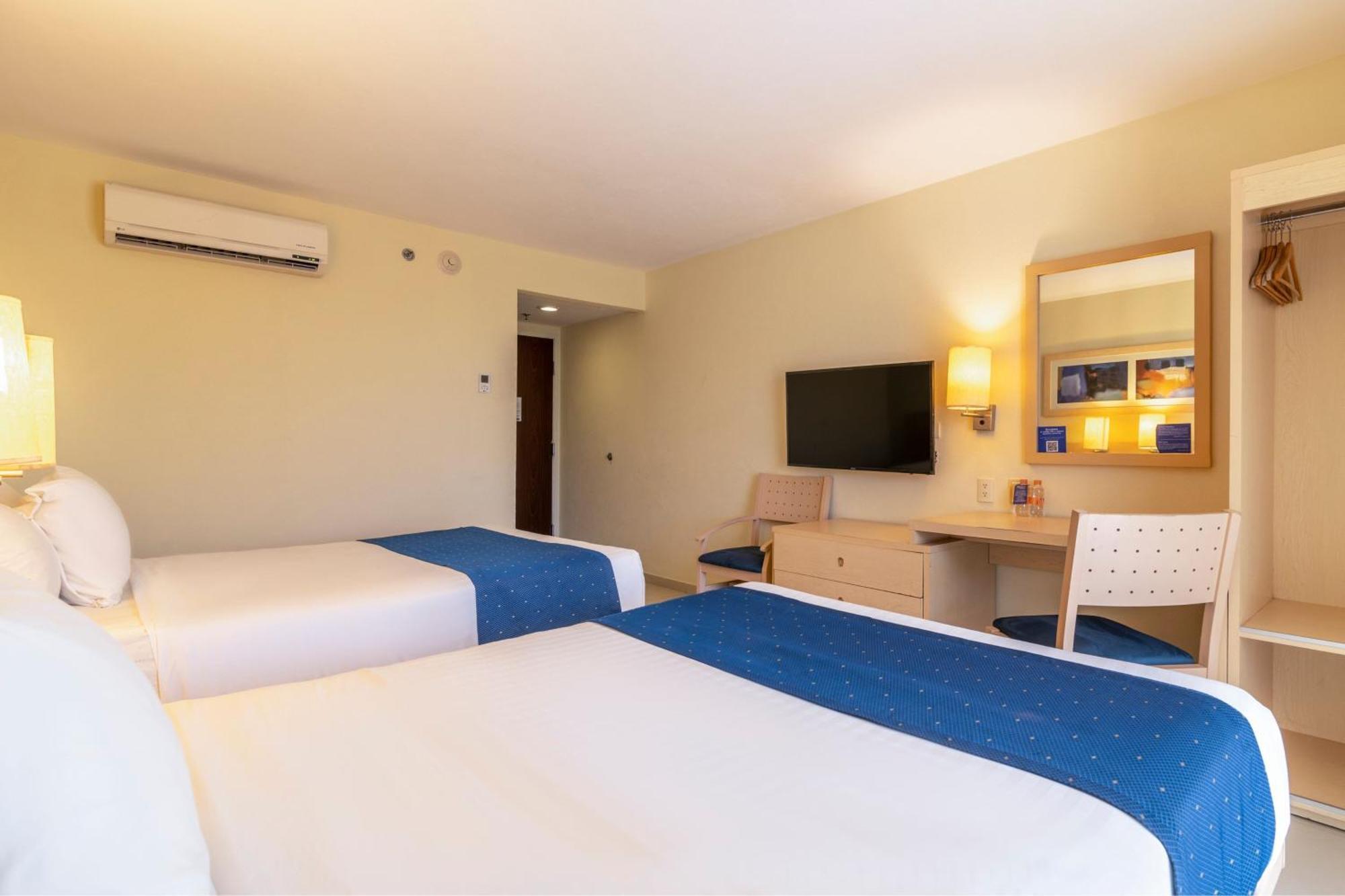 City Express By Marriott Playa Del Carmen Bagian luar foto